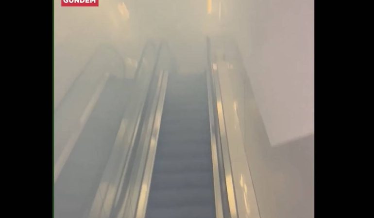 Akasya AVM’de Yangın Paniği!