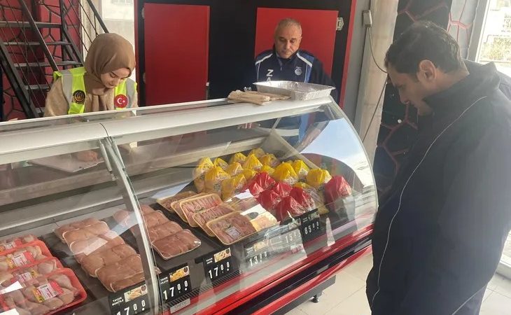 Mardin’de Zabıta Ekiplerinden Kasap ve Şarküterilere Denetim!