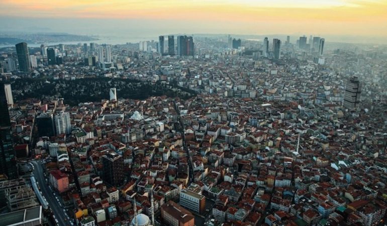 İstanbul’a ‘deprem’ uyarısı… Kara listeye giren 300 bin bina belli oldu: ‘Nüfusun yarısı etkilenecek…’