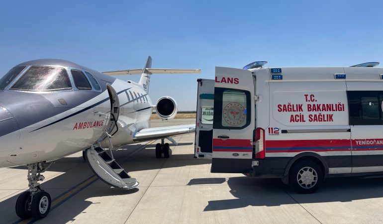 Mardin’de ambulans uçak, Avşin bebek için havalandı