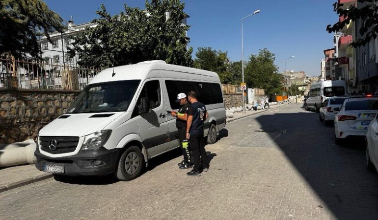 Mardin’de okul çevreleri ve servis araçları denetlendi